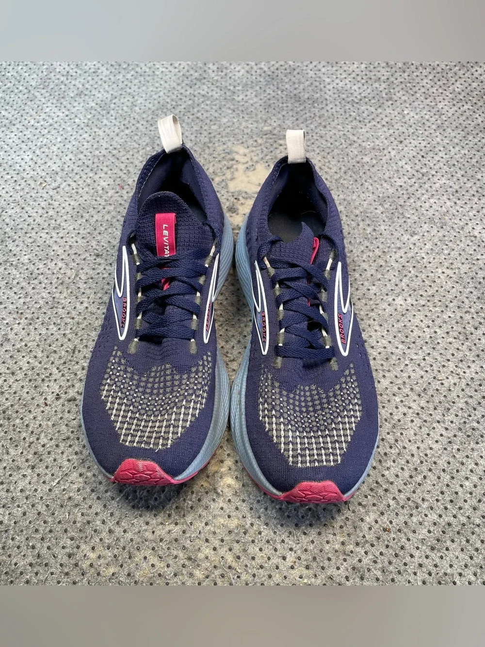 Brooks Levitate 6 Blue Running Shoes Size 7.5 Women’s